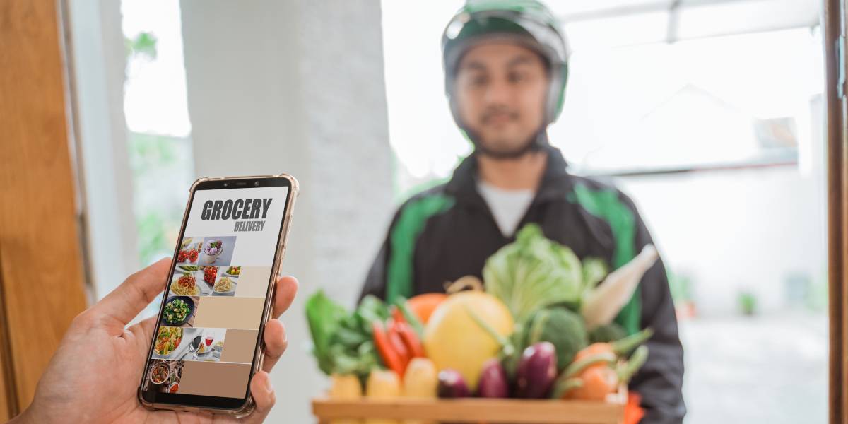 How to develop a grocery shopping and delivery app?