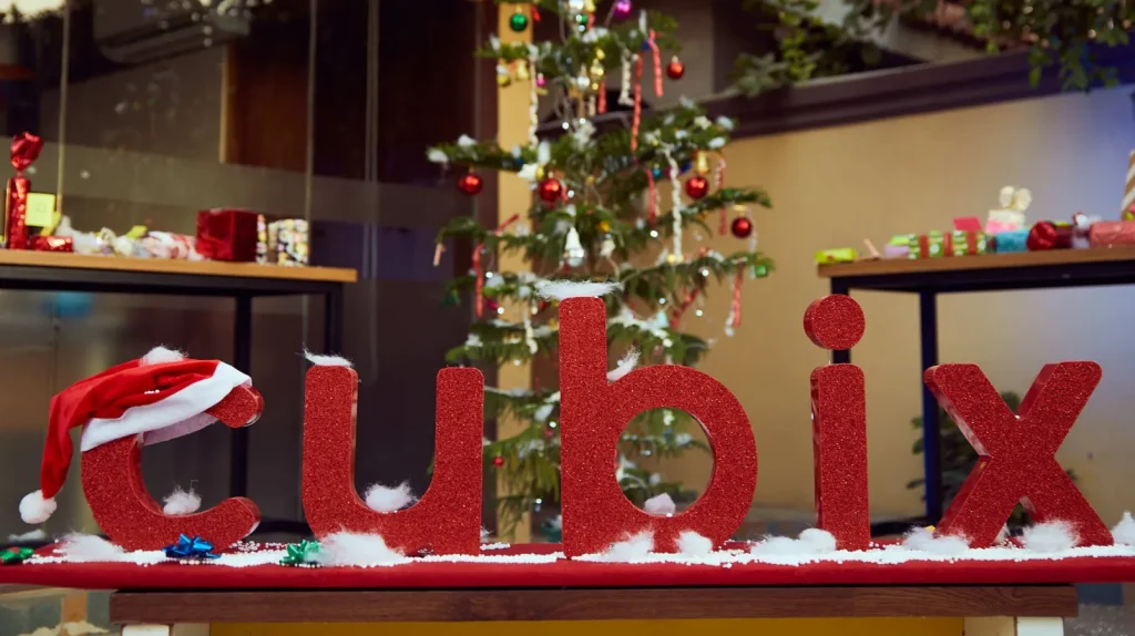 Happy Holiday - Cubix