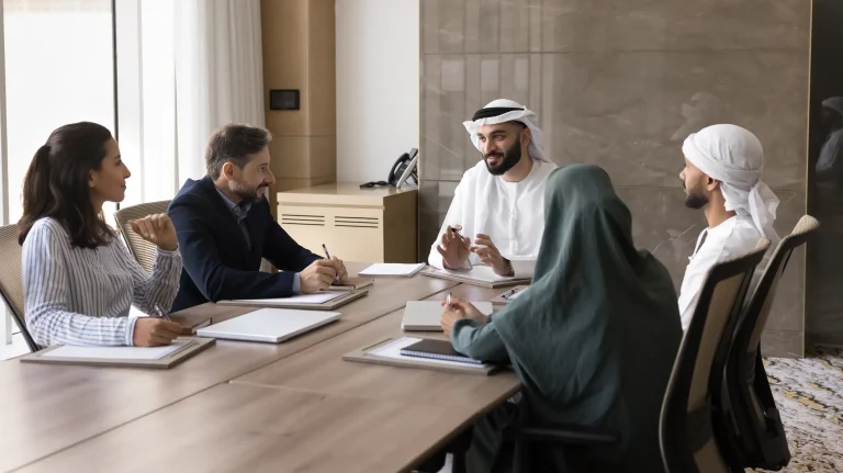 top-industries-investing-in-custom-software-in-dubai